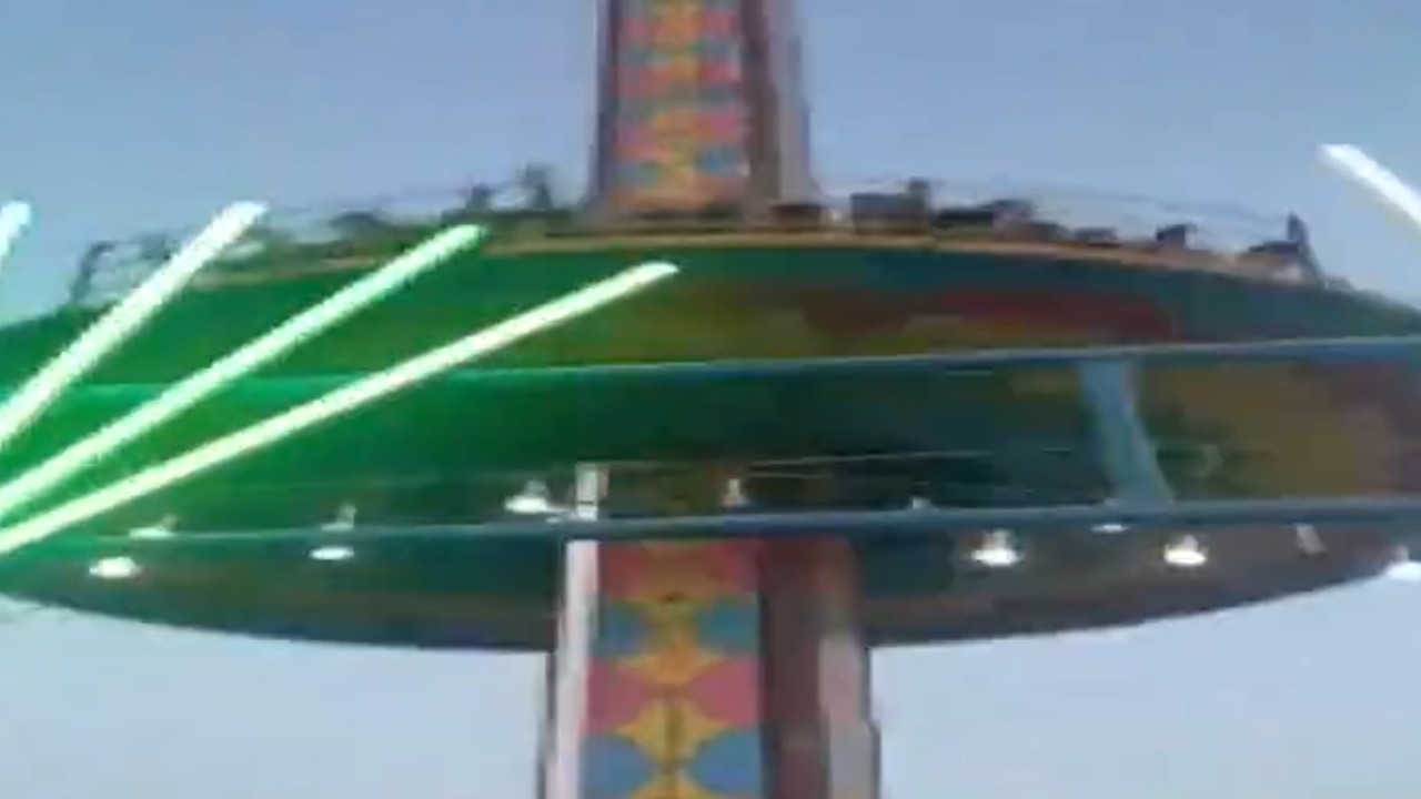 Acidente envolvendo brinquedo de parque de diversões indiano deixa 17 feridos