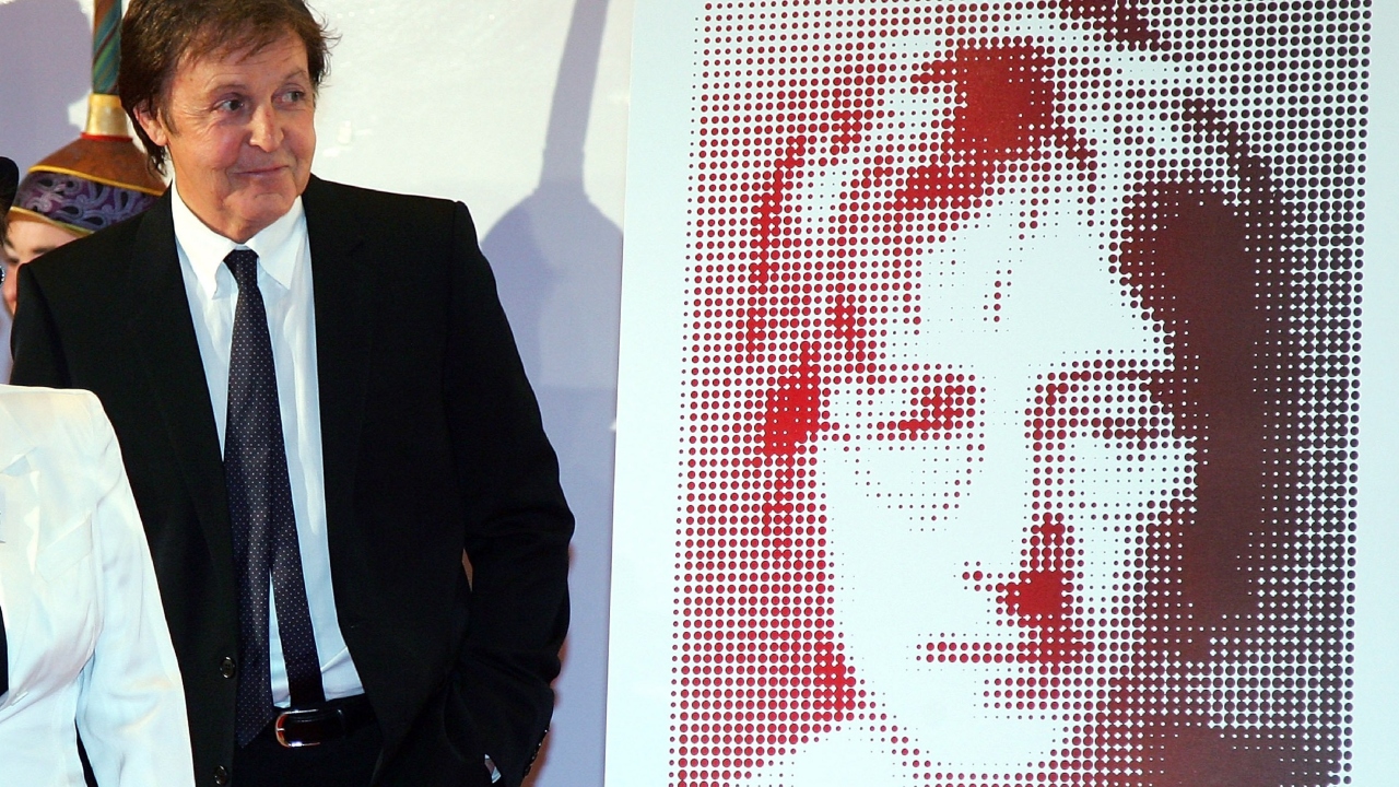 A saga de Paul McCartney com o luto após o assassinato de John Lennon