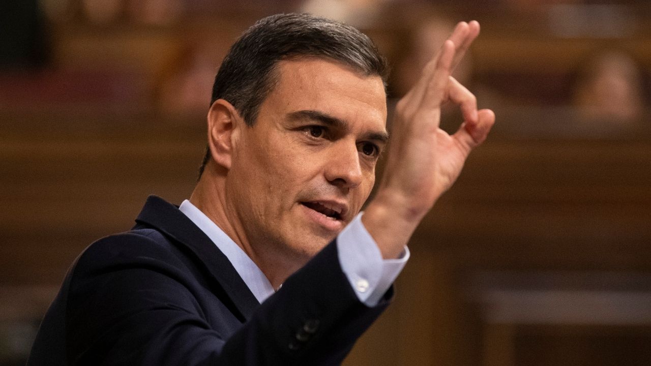 Primeiro-ministro da Espanha se compromete em abolir prostituição no país: ‘Escraviza mulheres’