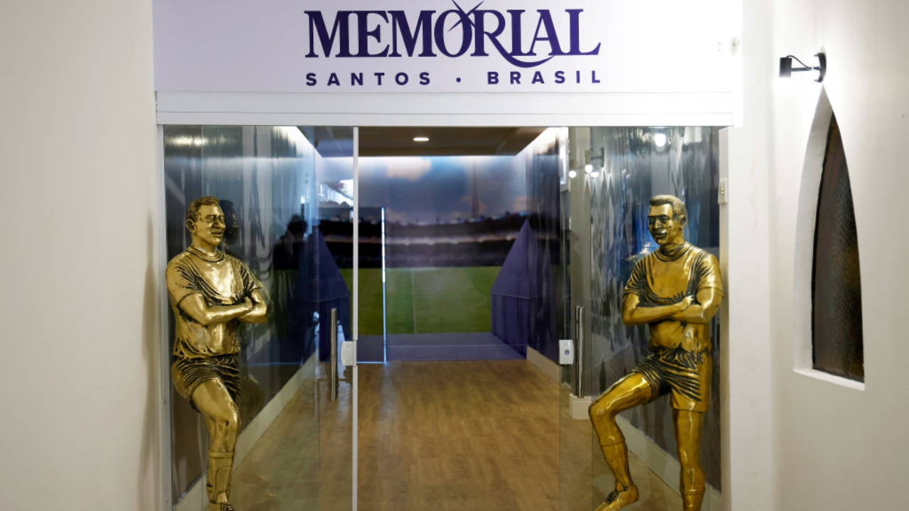 Saiba como visitar o Memorial do Rei Pelé, em Santos