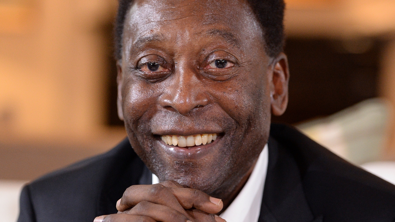 Pelé recebe homenagem da Fifa durante prêmio The Best