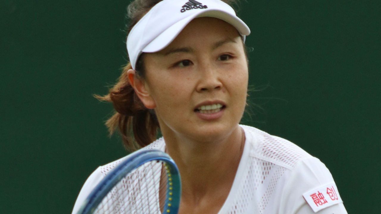 Campeã de tênis chinesa, Peng Shuai, acusa político de abuso sexual