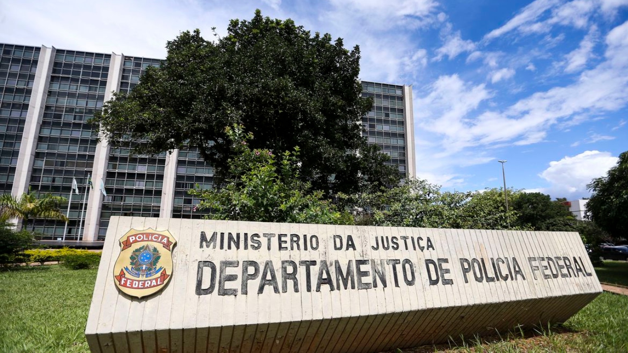 Operação Le Mans: PF investiga contrabando de brasileiros ao exterior