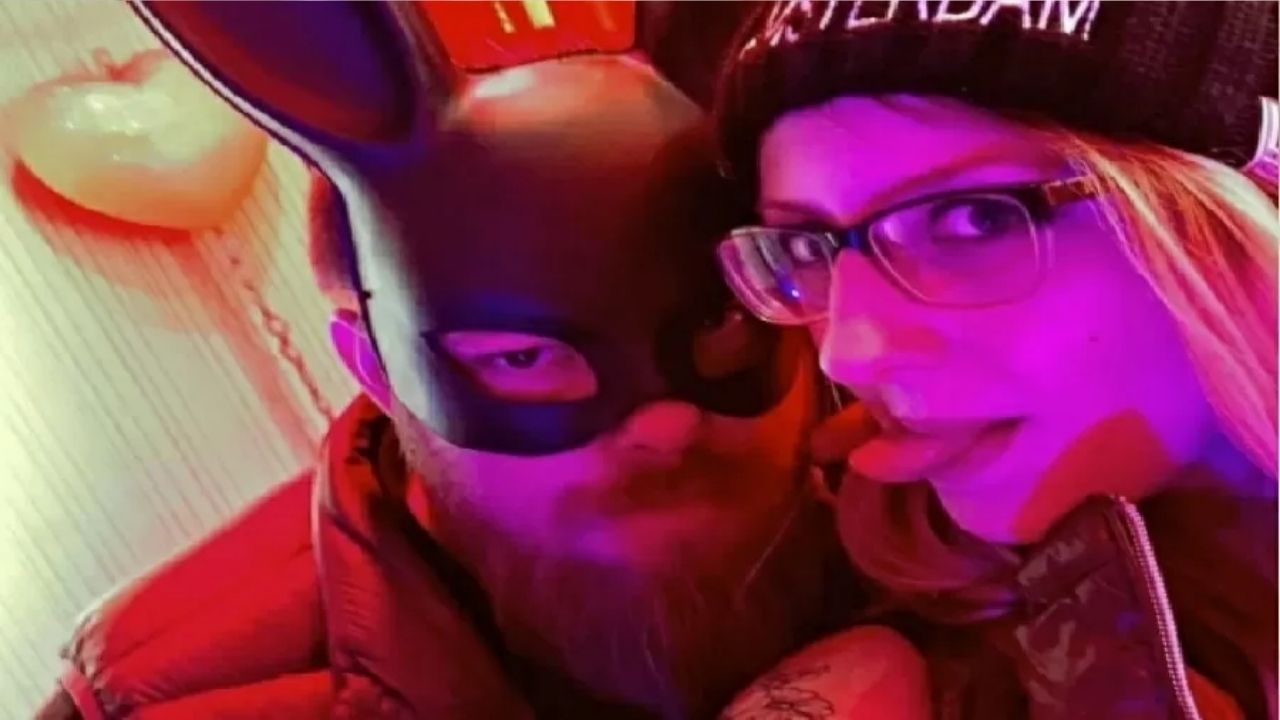 Policial é exonerado por organizar e cobrar por festas de sexo com a esposa