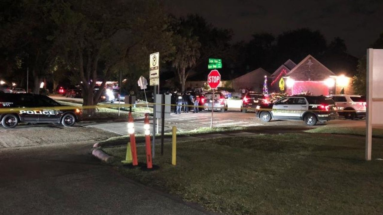 Polícia resgata 26 pessoas presas em uma casa no Texas, as autoridades suspeitam de tráfico humano