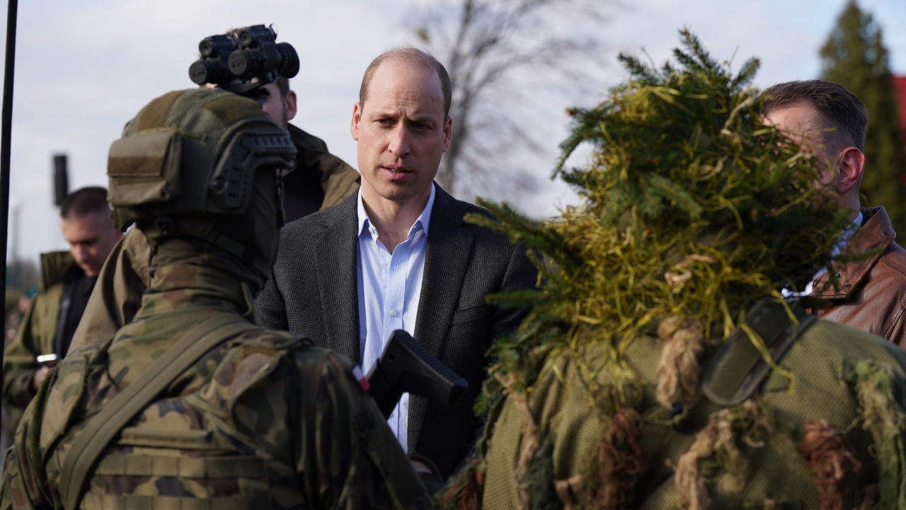 Príncipe William visita tropas em fronteira da Ucrânia: ‘Apoio ao povo’