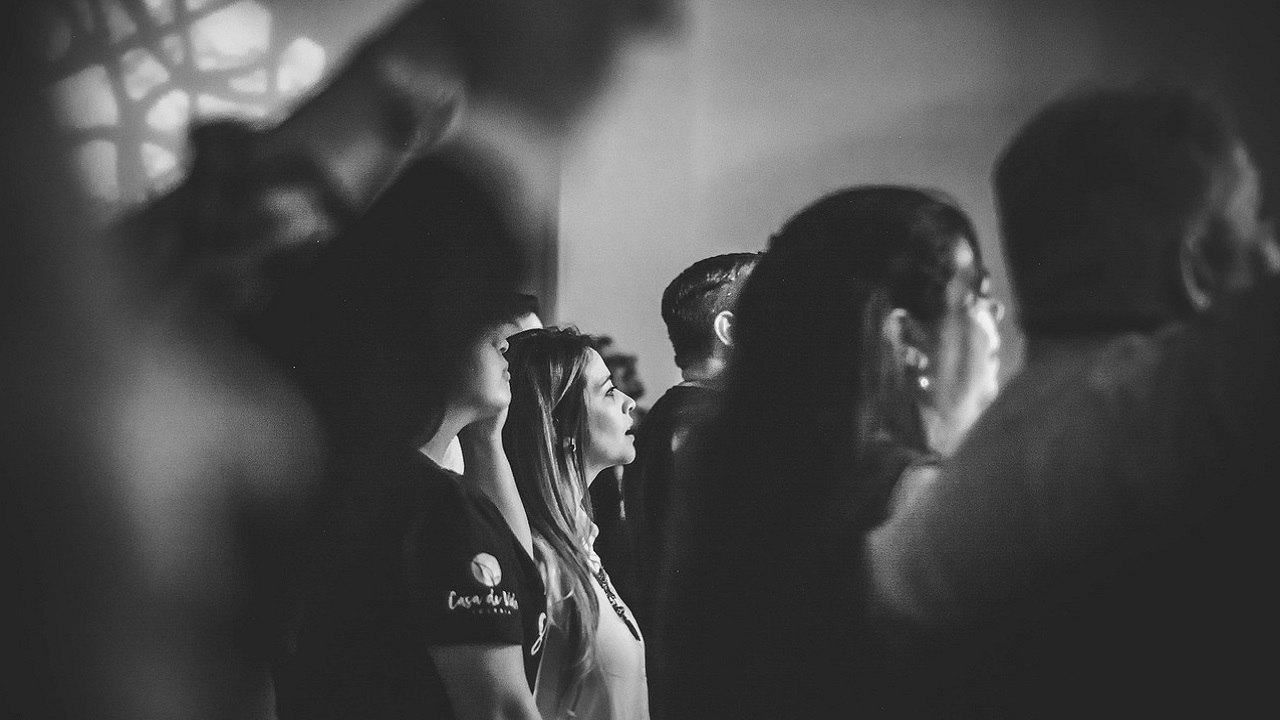 Polícia investigará mulher acusada de racismo e homofobia em pregação de Igreja evangélica