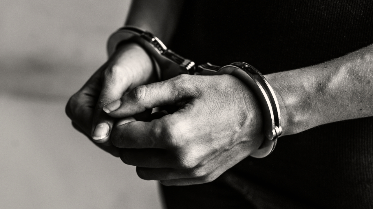 Inglaterra: homem que ateou fogo em idosos na saída de mesquitas é condenado