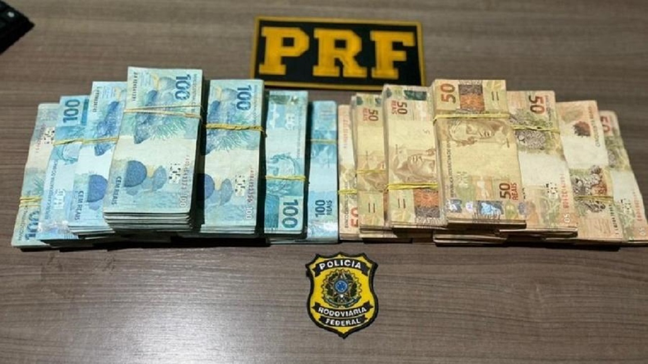 Garimpeiro é preso com R$150 mil em dinheiro vivo e camisetas com slogan bolsonarista