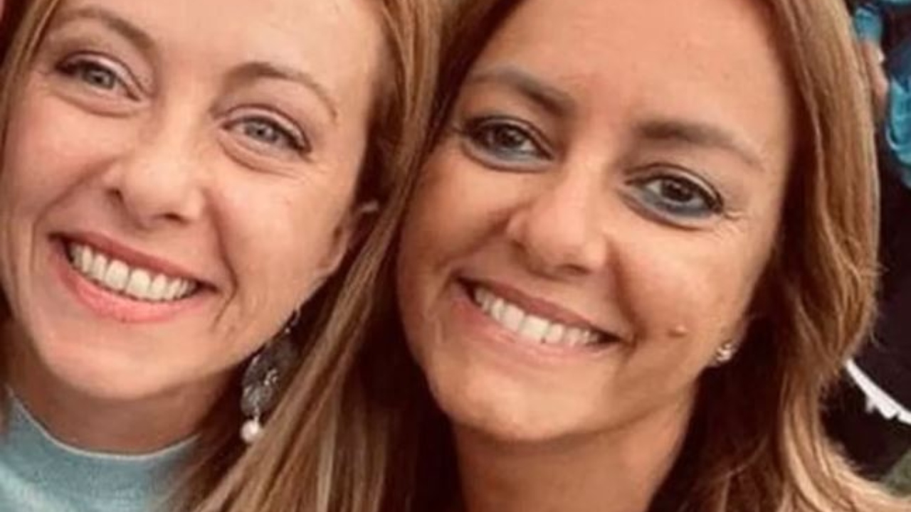 Amiga da primeira-ministra da Itália é assassinada em café