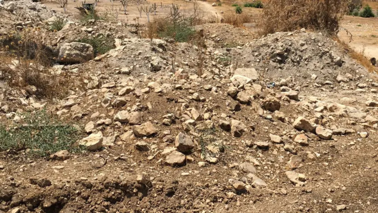 Peça de ouro de 3 mil anos é encontrada por criança em Jerusalém