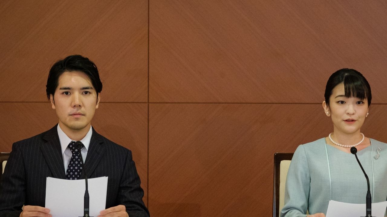 Princesa Mako se casa e assina saída definitiva da Família Imperial Japonesa