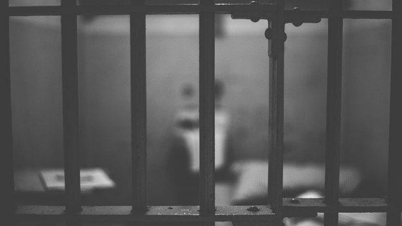 Cantor nigeriano é condenado à morte após música ser considerada blasfêmia, diz site