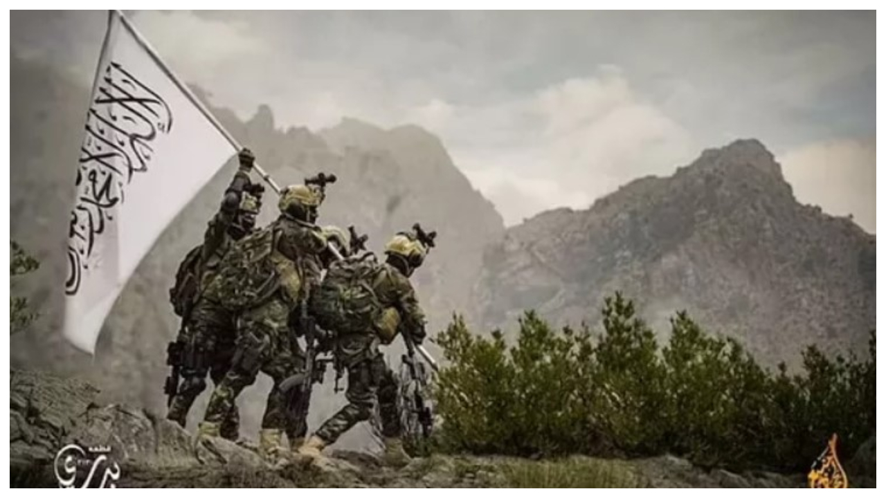 Imagem divulgada pelo Talibã relembra foto icônica dos EUA na Segunda Guerra
