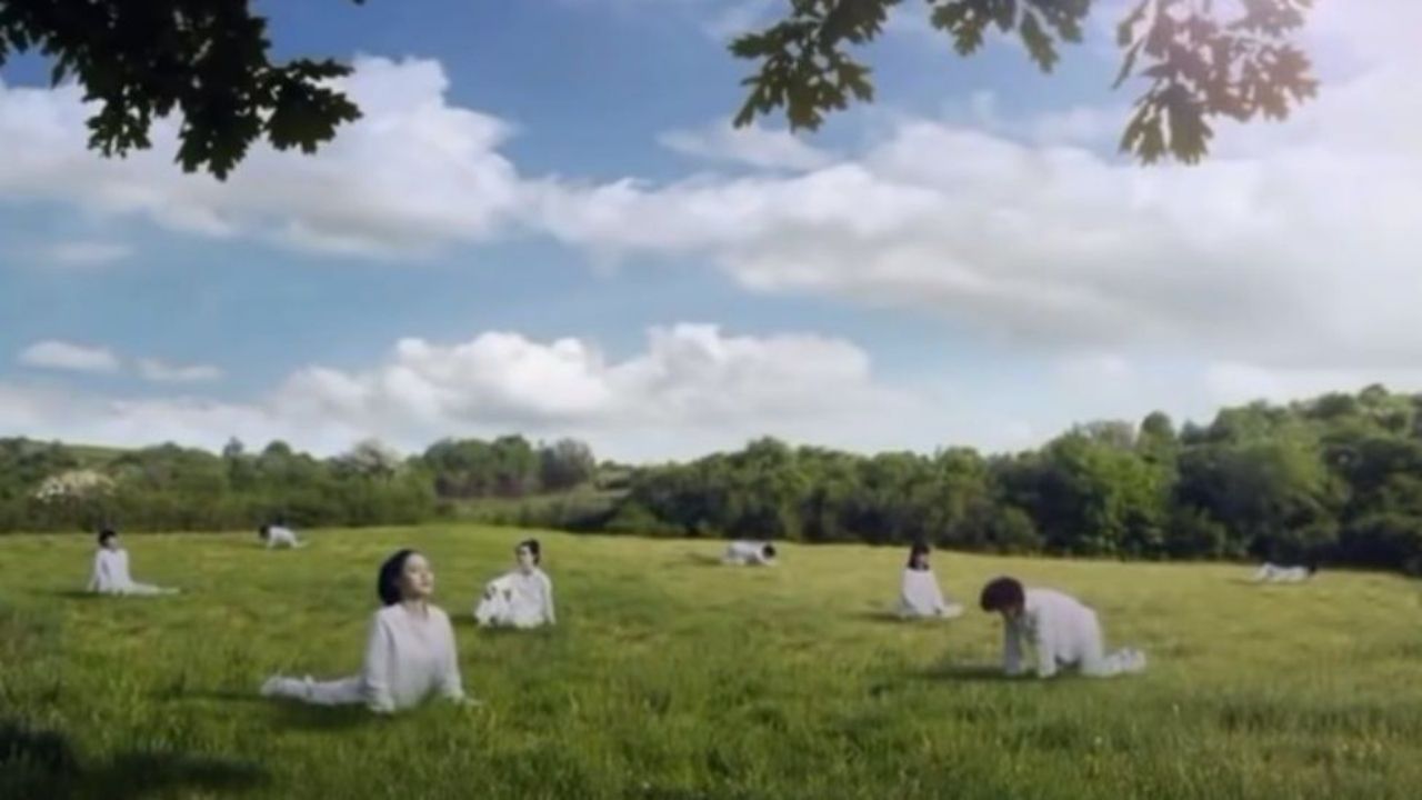 Comercial sul-coreano causa polêmica por retratar mulheres como vacas