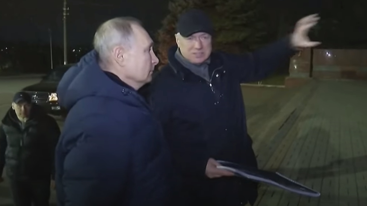 Guerra da Ucrânia: A visita surpresa de Putin a Mariupol, ocupada por forças russas