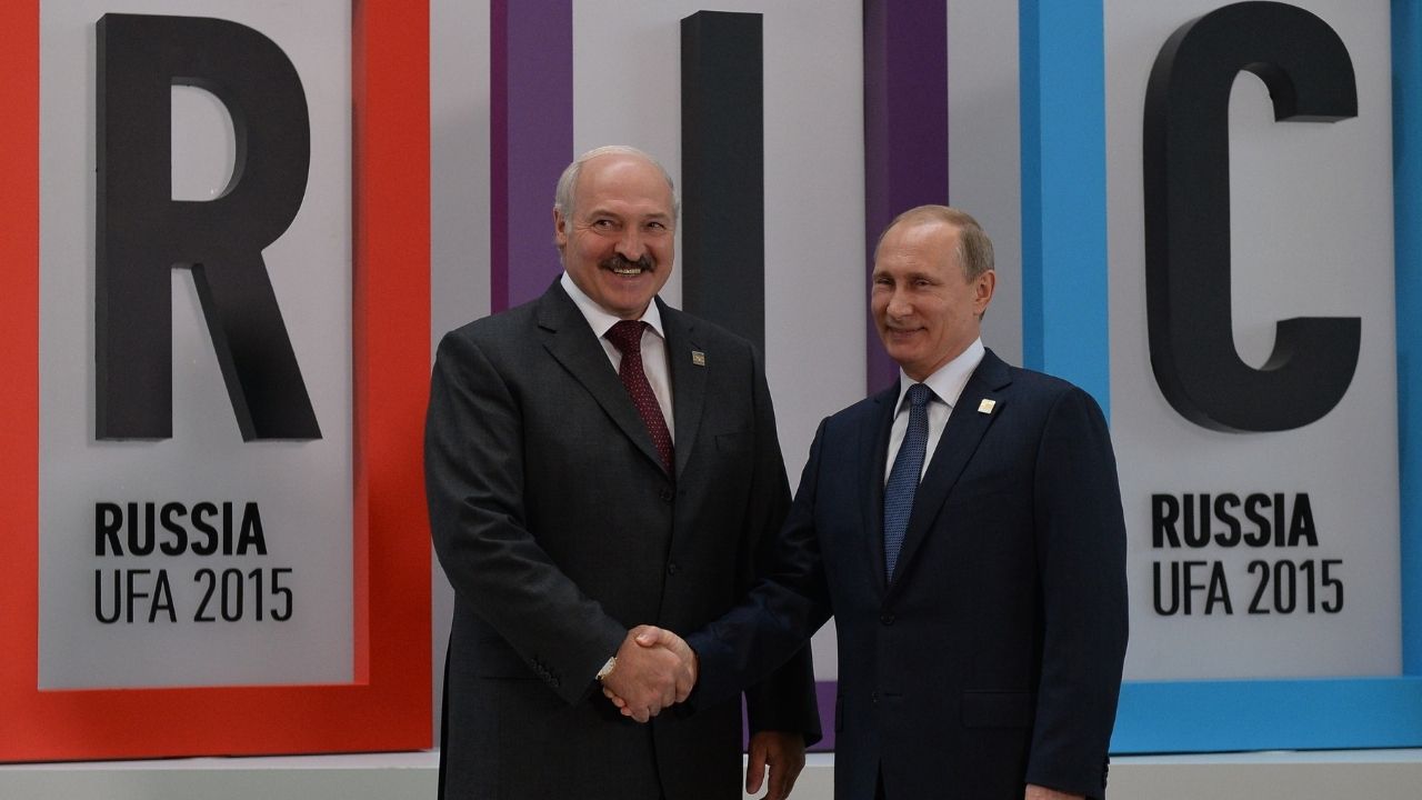 Putin repreende ameaça do presidente da Bielorrússia sobre corte de gás para União Europeia