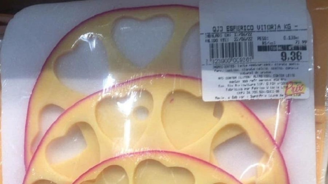Internet se revolta com mercado que vendeu 3 fatias de queijo por quase R$10