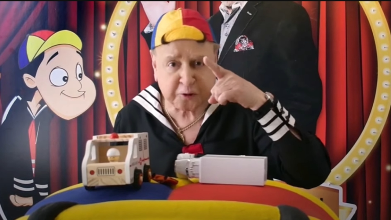 Quico, de ‘Chaves’, é alvo de críticas após propaganda contra a imigração ilegal