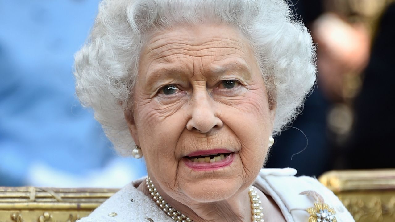 Aos 101 anos, morre uma das melhores amigas de Elizabeth II