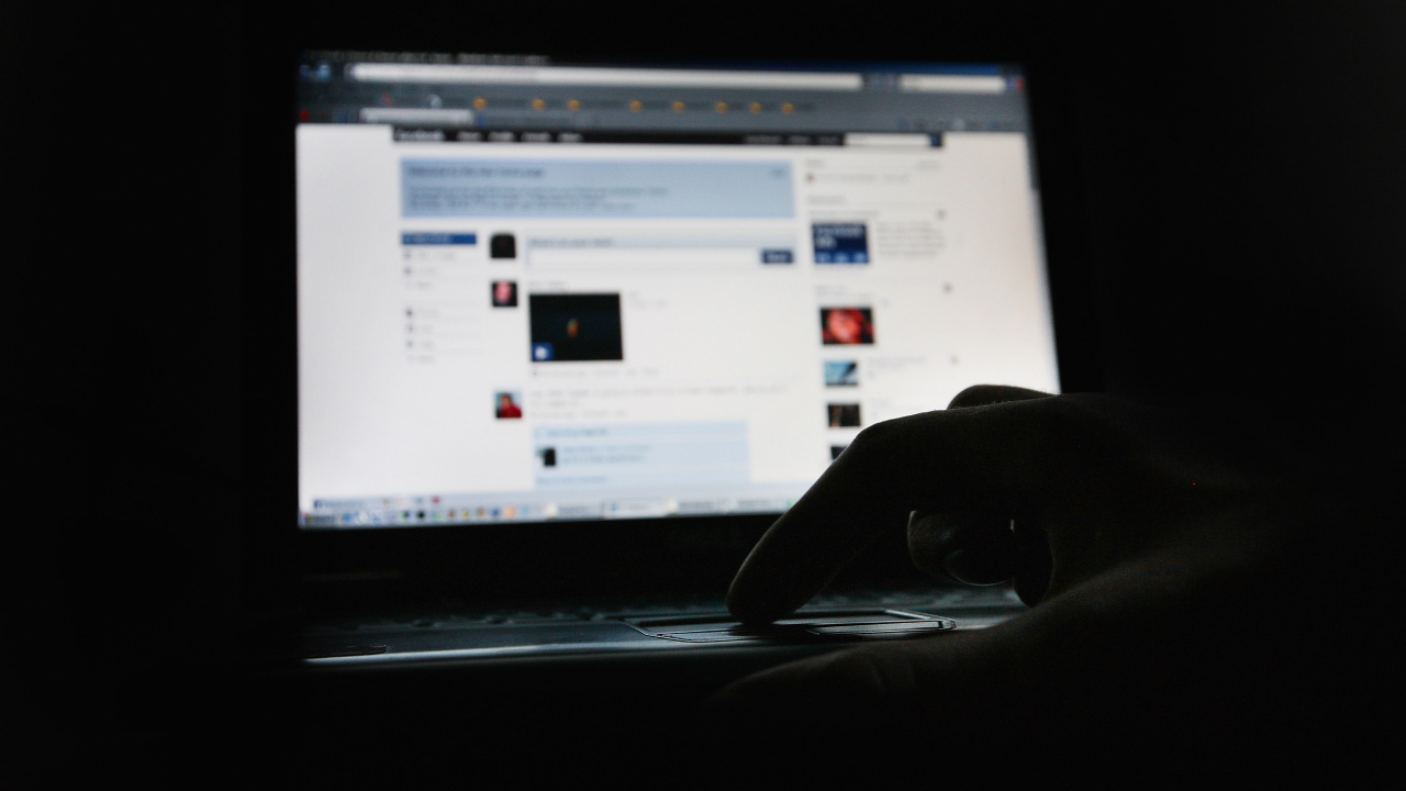 Facebook e Tiktok deletam conteúdos falsos sobre ‘tratamento’ de coronavírus com invermectina