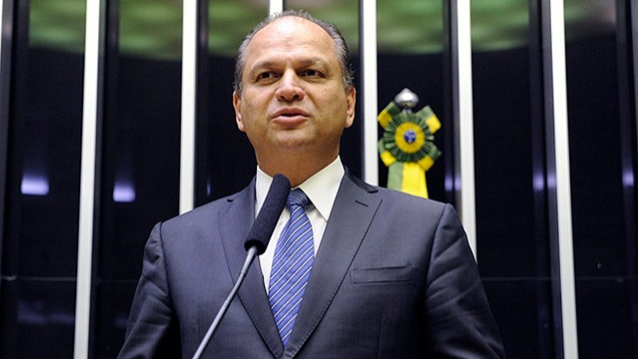 ‘Clientelismo do governo’, diz deputado sobre o Bolsa Família