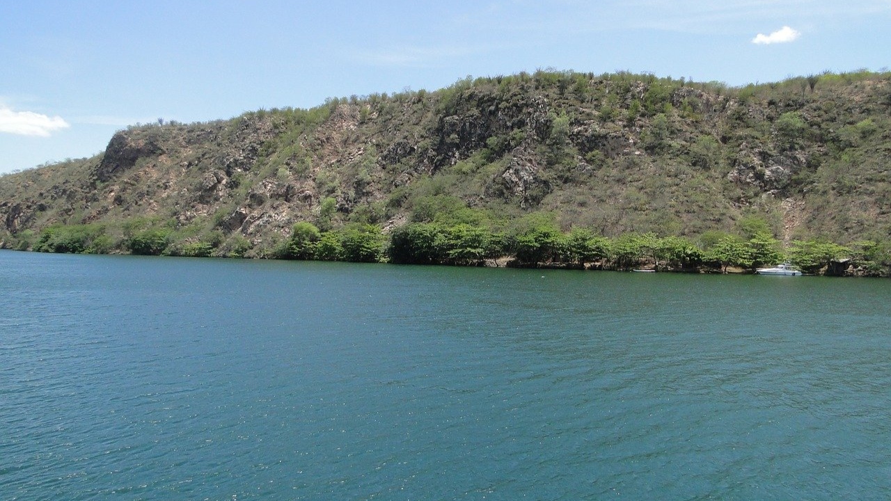 Chuvas em MG elevam nível do São Francisco e ameaçam cidades baianas