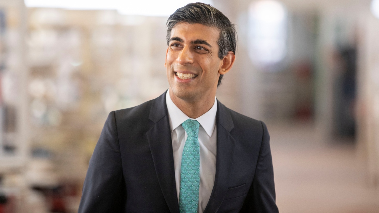 Rishi Sunak: Quem é o homem escolhido primeiro-ministro do Reino Unido