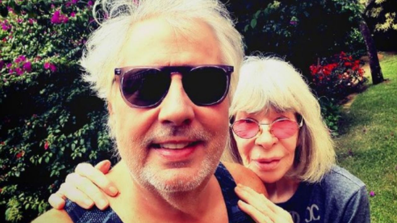 “Resultados positivos já existem”, diz marido de Rita Lee, após cantora ser diagnosticada com tumor