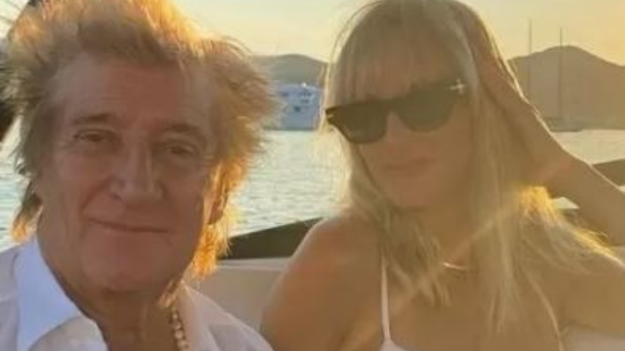 Rod Stewart aproveita as férias em luxuoso iate de R$ 1,7 milhão por semana