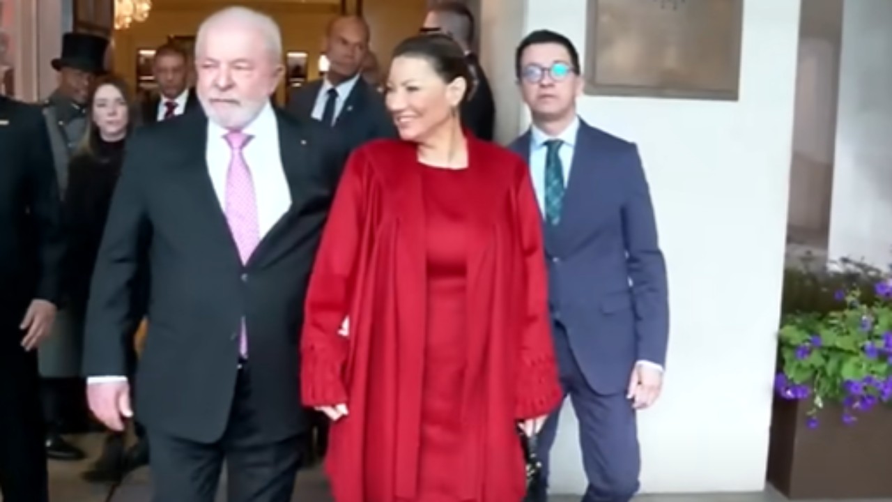 Entenda o conceito da roupa que Janja usou na coroação do rei Charles III
