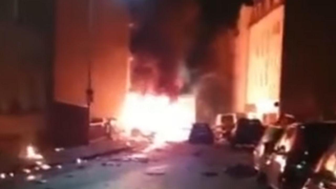 Bêbado, motorista de caminhão alemão bate em 31 carros