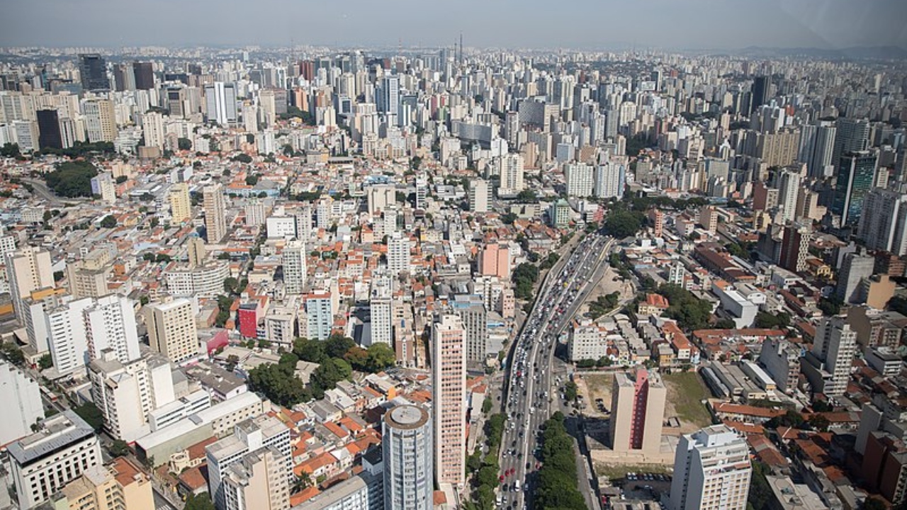 Grupo dos EUA vem a São Paulo em curso ‘para pegar mulher’