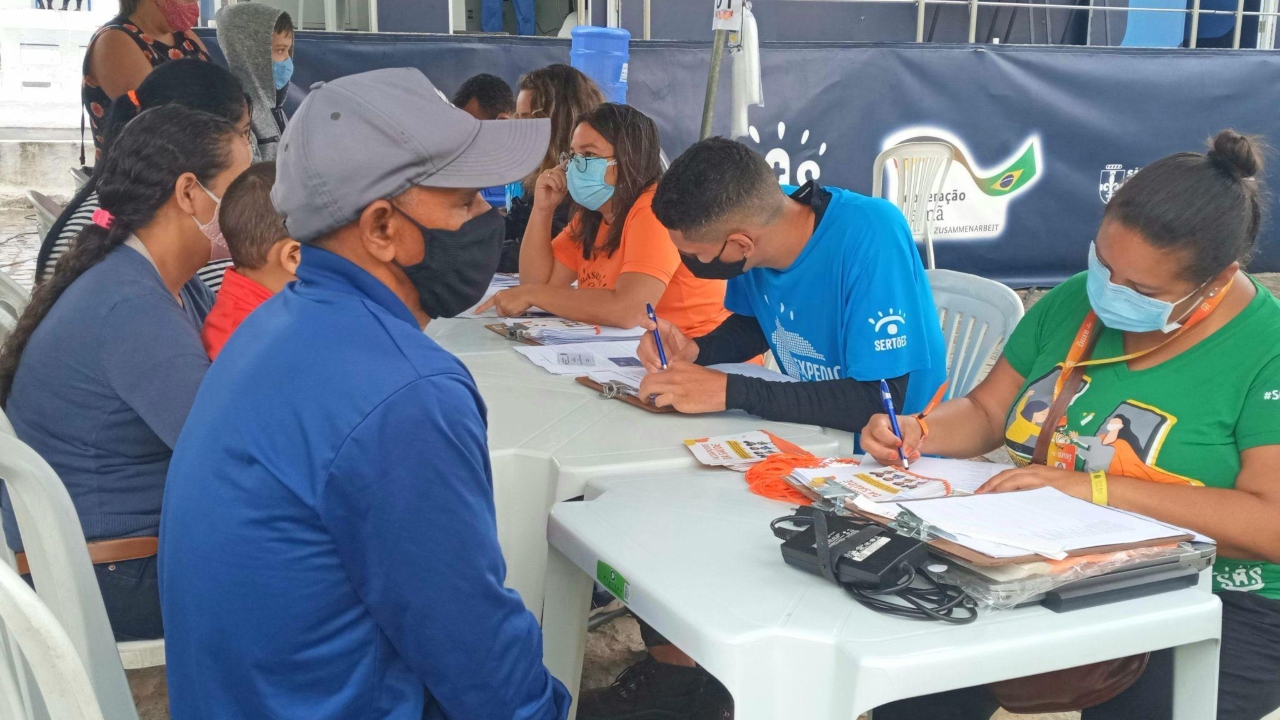 Fila de espera do SUS chega a dez anos em cidades no sertão nordestino
