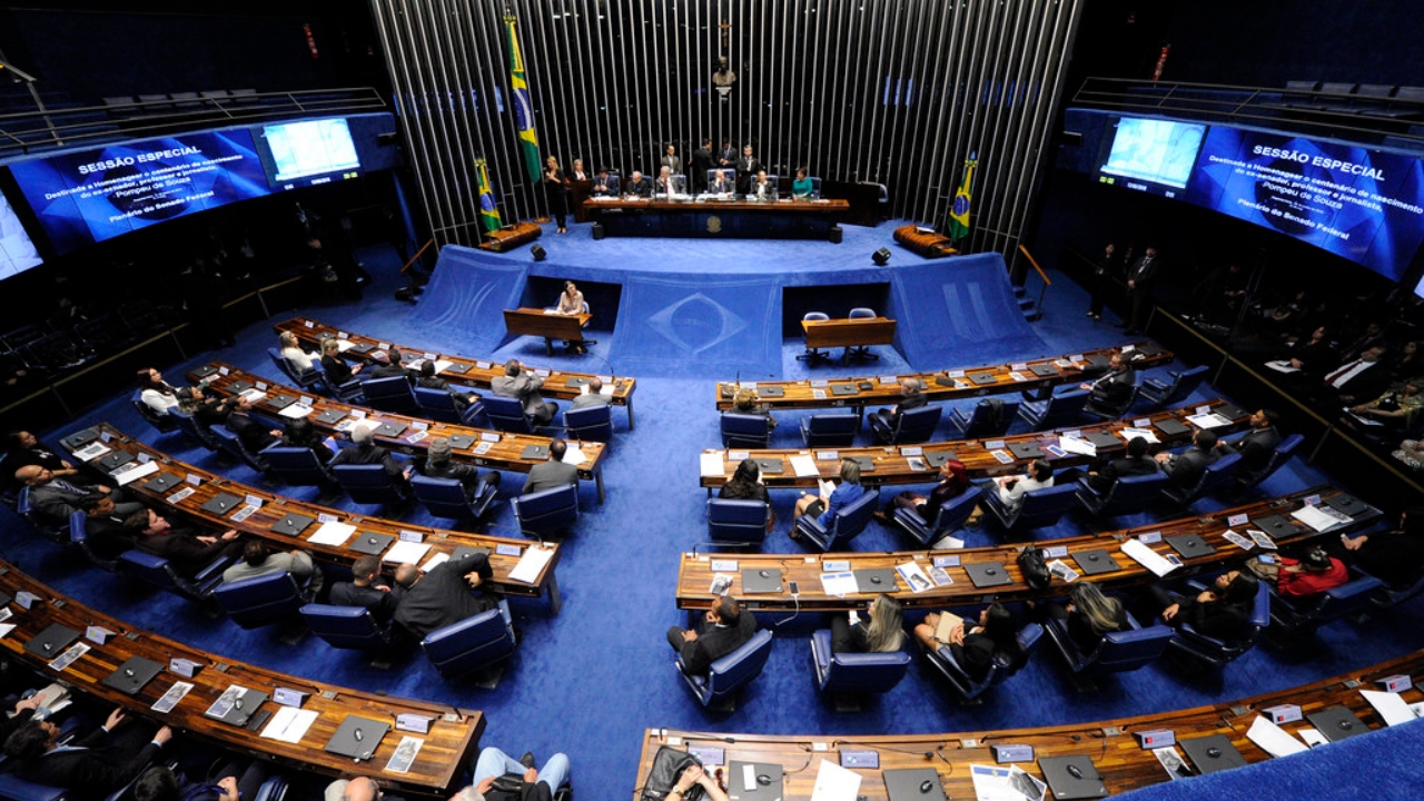 Brasil: Crimes de preconceito de raça, orientação sexual e intolerância religiosa terão pena maior após aprovação do Senado