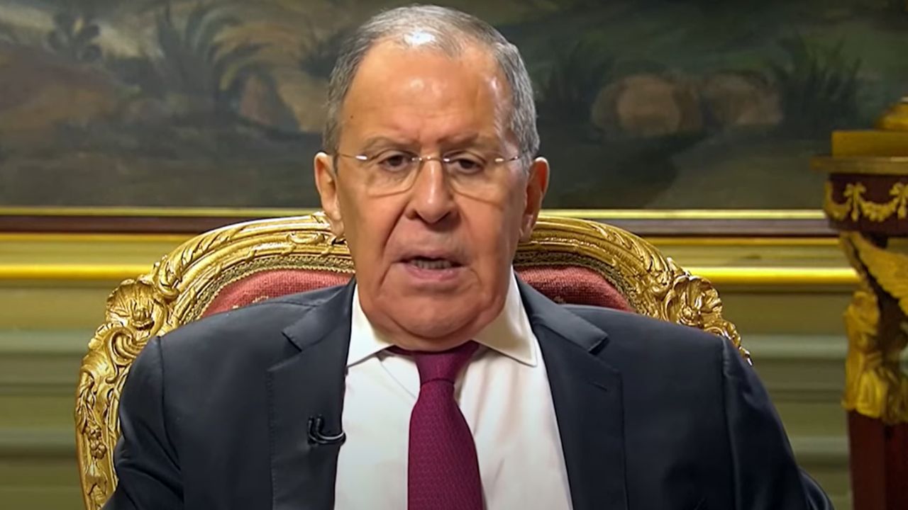 Ministro russo é repreendido após comentário sobre Adolf Hitler