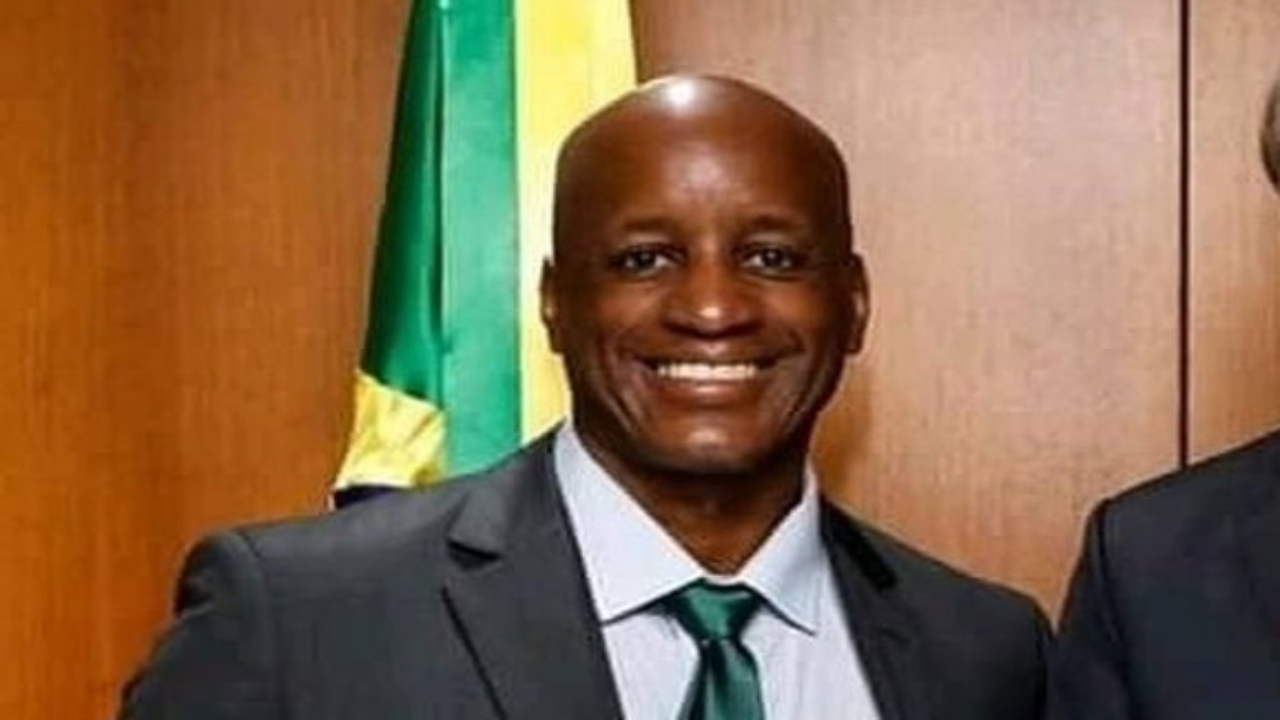 Com seu perfil no Instagram desativado, Sérgio Camargo pretende abrir ação contra a rede social