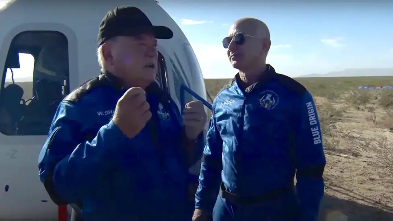 Ator de Star Trek que foi ao espaço em nave de Jeff Bezos relata: ‘Parecia um funeral’