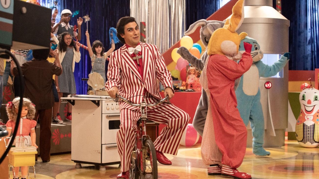 ‘O Rei da TV’: Além da história Silvio Santos, série apresenta fatos sobre a TV brasileira