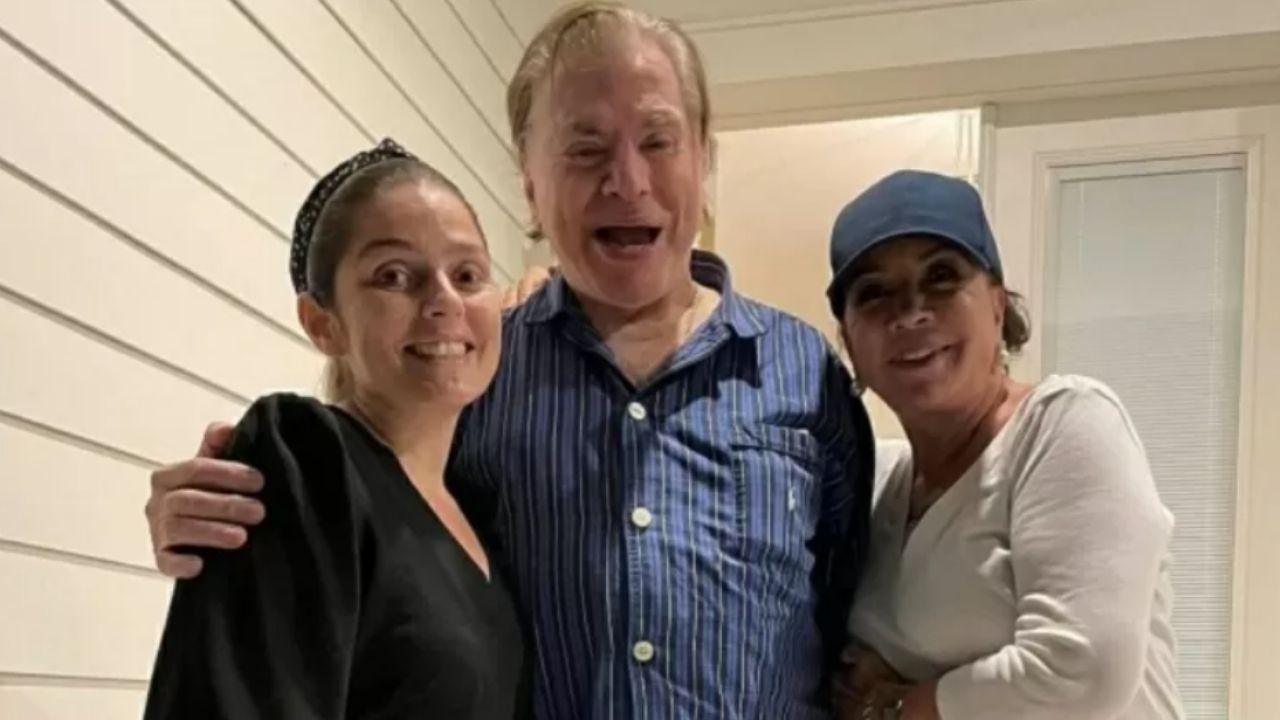 Silvio Santos fala sobre foto que chamou atenção: ‘Esqueci os dentes em casa’