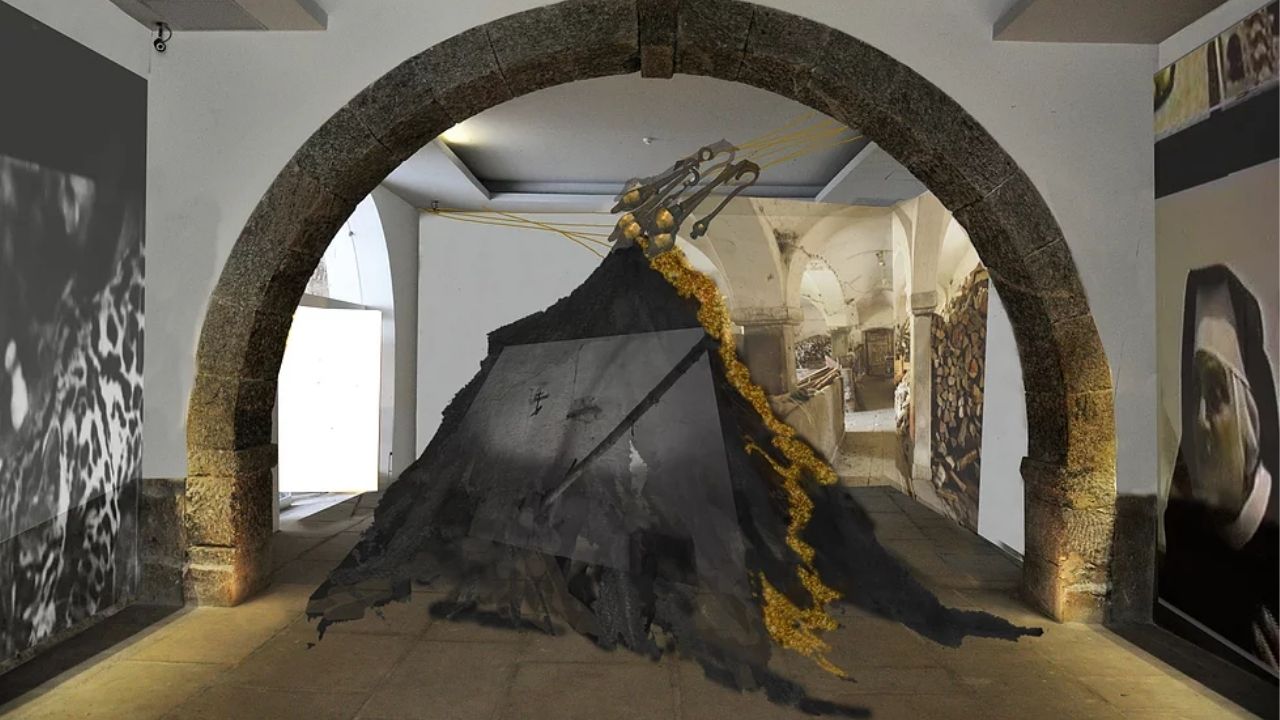 Paço Imperial recebe exposição de carga histórica que funciona de acordo com as badaladas dos sinos
