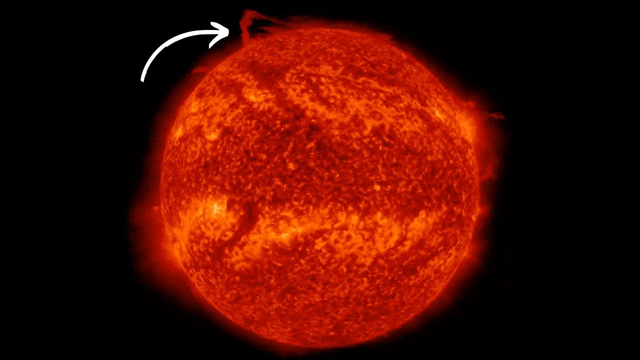 Fenômeno raro: Pedaço de plasma se desprende do Sol