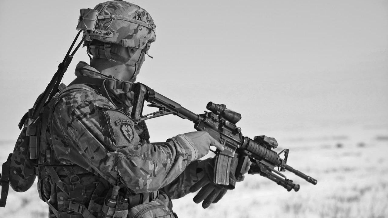 Soldado russo revela querer atirar na própria perna em ligação interceptada