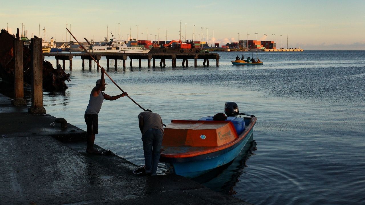 Homens que ficaram isolados em ilha por 29 dias afirmam ter tido “uma boa pausa” da realidade