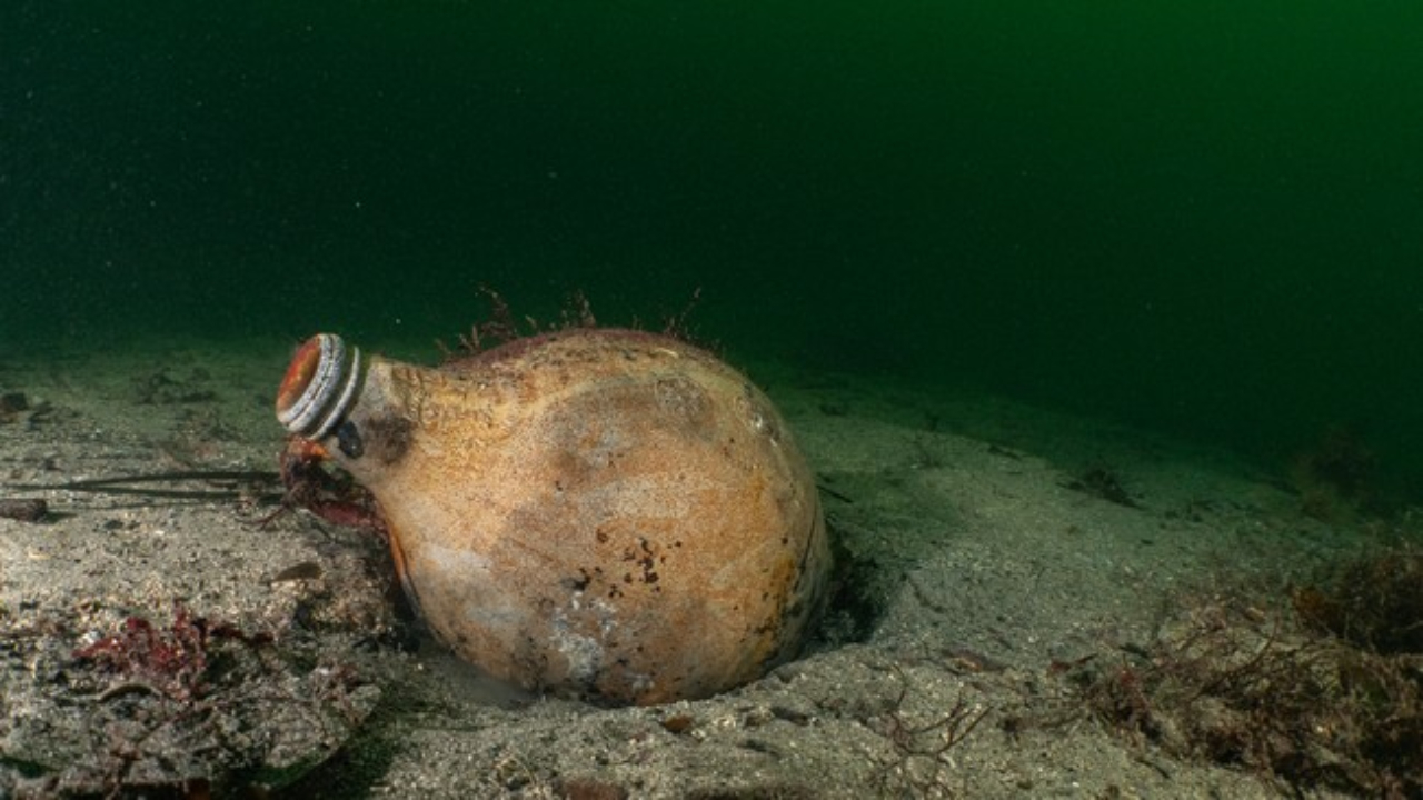 Mergulhadores encontram naufrágio de 300 anos no mar da Noruega