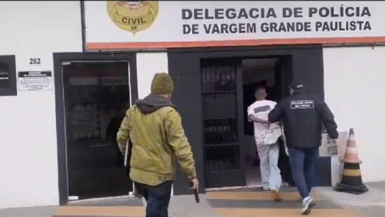 Assaltante é preso após perícia encontrar sua digital em garrafa de refrigerante