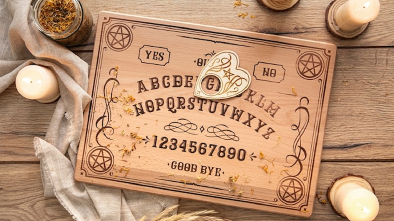Após jogo com tabuleiro Ouija, adolescentes são encontrados desmaiados em escola