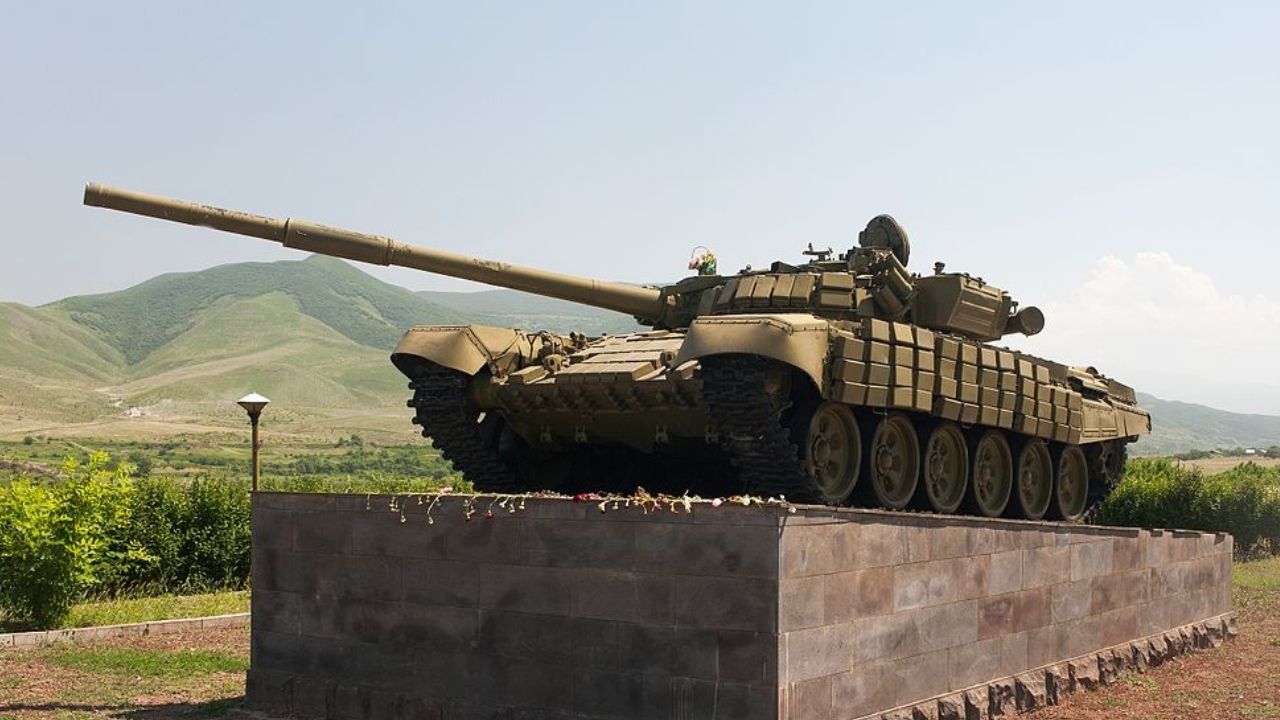 Armênia e Azerbaijão firmam cessar-fogo mediado pela Rússia