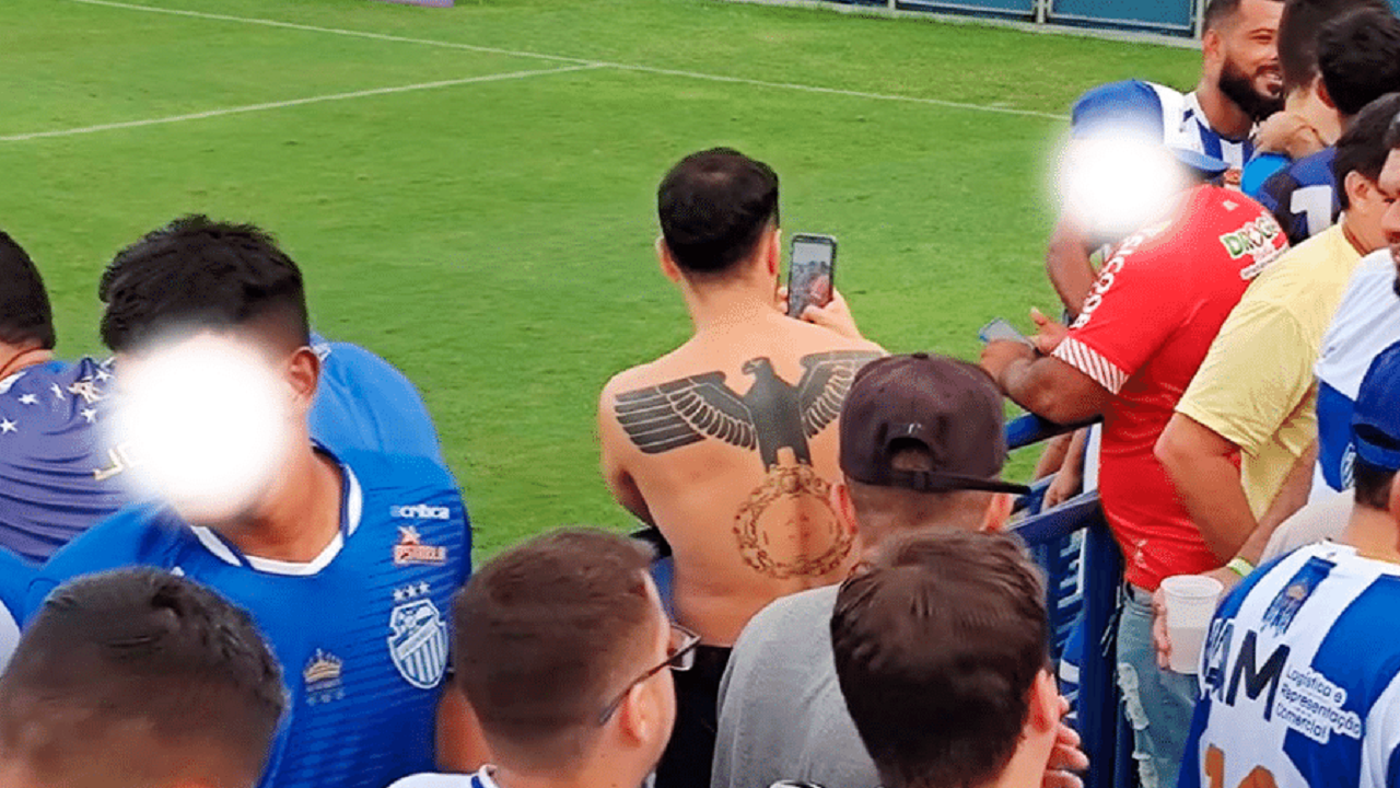 Torcedor com tatuagem nazista é visto em jogo da Série D