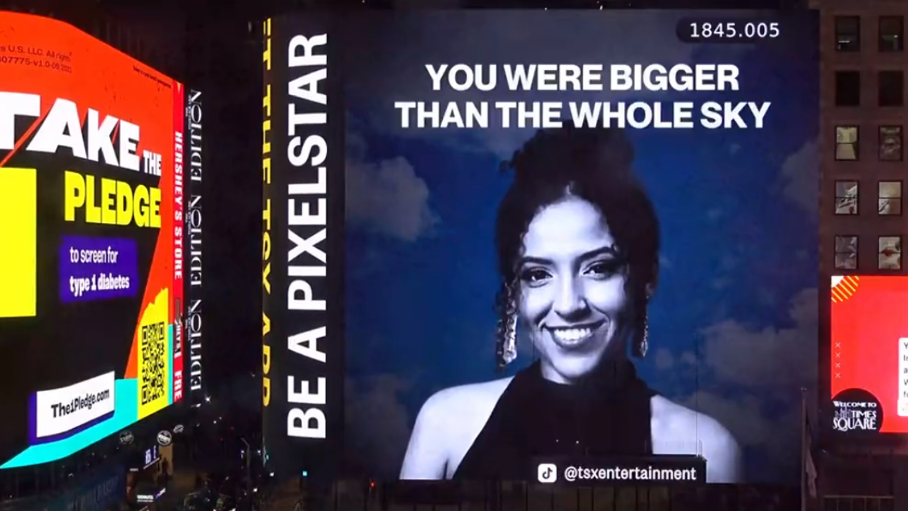 Fã de Taylor Swift que morreu em show é homenageada na Times Square